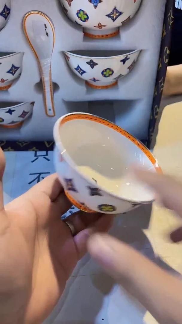 杯鸿辉家品牌瓷器，京东包邮！