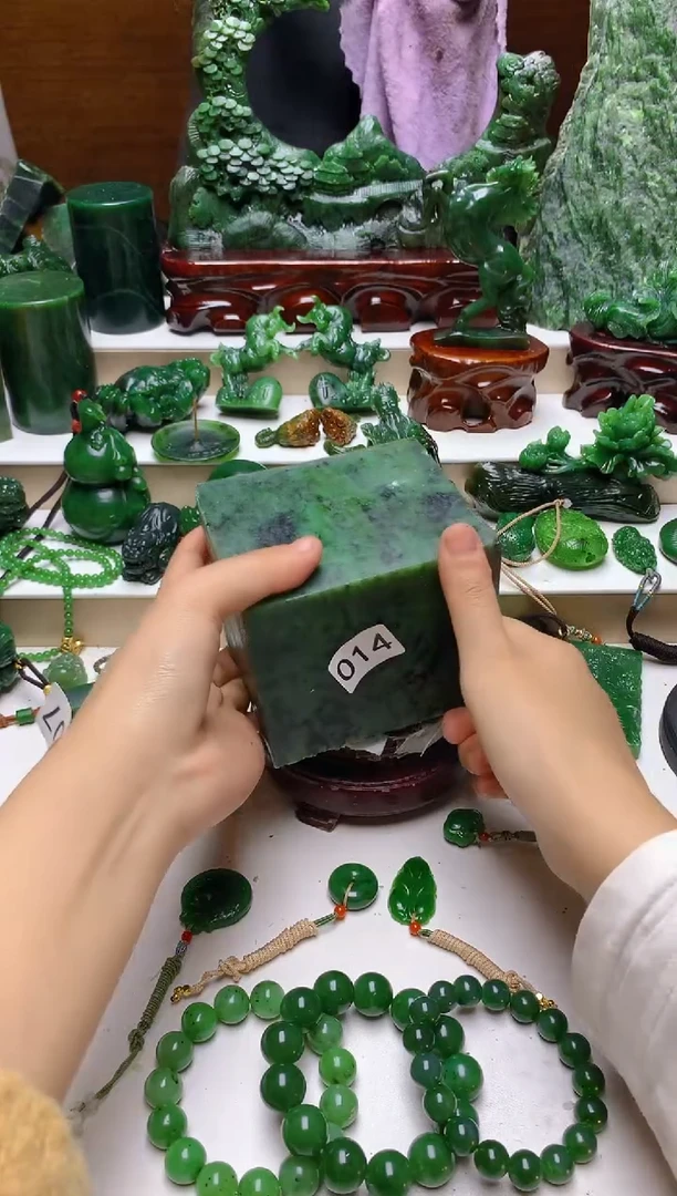 未镶嵌和田玉珠宝半成品1
