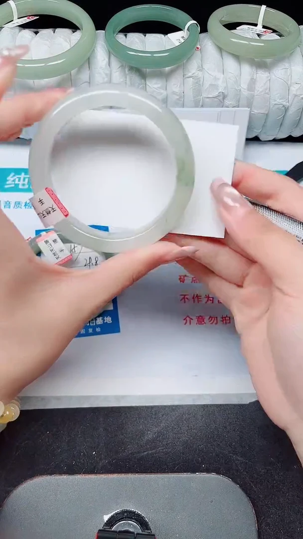 未镶嵌手镯石英质玉158-57/58