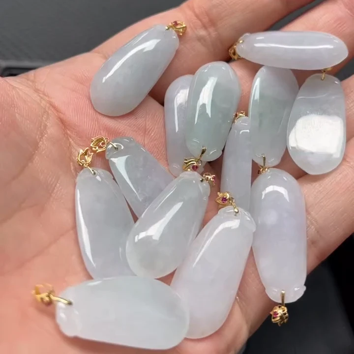 【老郑家】18K翡翠挂件 多样性发一件 不带链 FC132-1