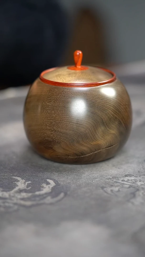 【闪购商品】金丝楠木雕764号微瑕阴沉料满花纹精工甜香茶叶罐