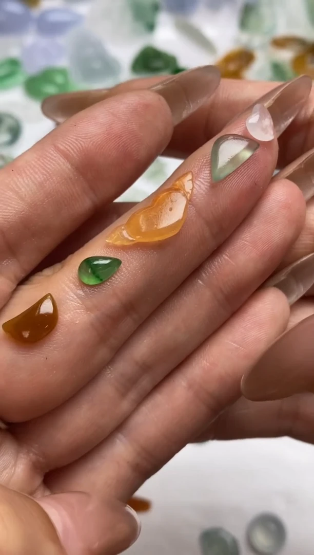 定制翡翠未镶嵌翡翠毛货~