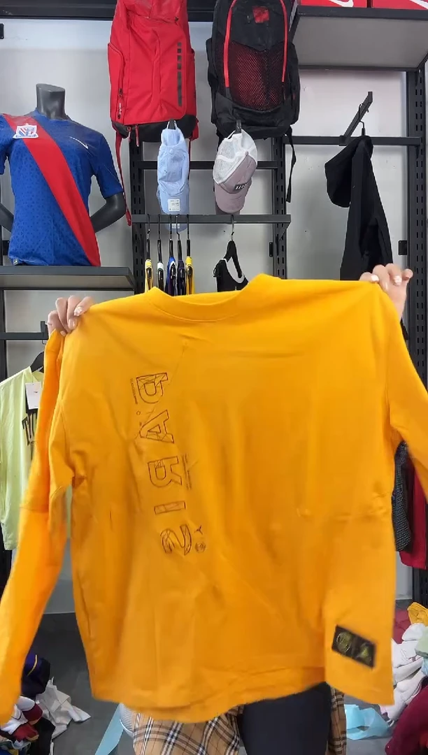 556编码 瑕疵款直播间过款为准 尺码·M