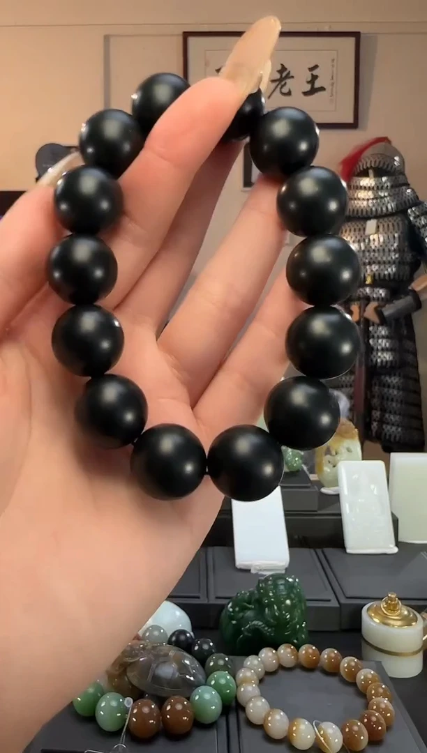 颈饰未镶嵌和田玉青玉圆珠手串