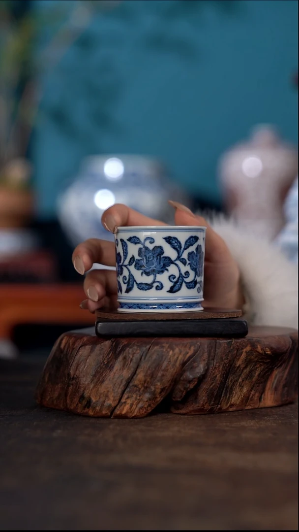 且斋慕明 月季容天杯