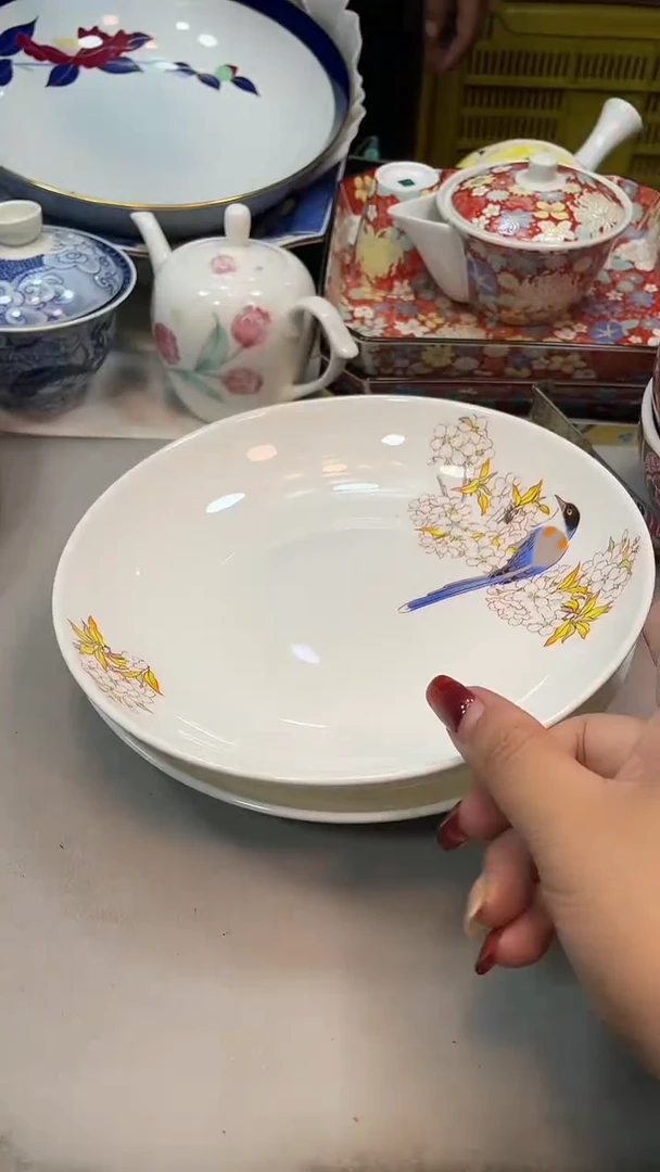 瓷片一片..................