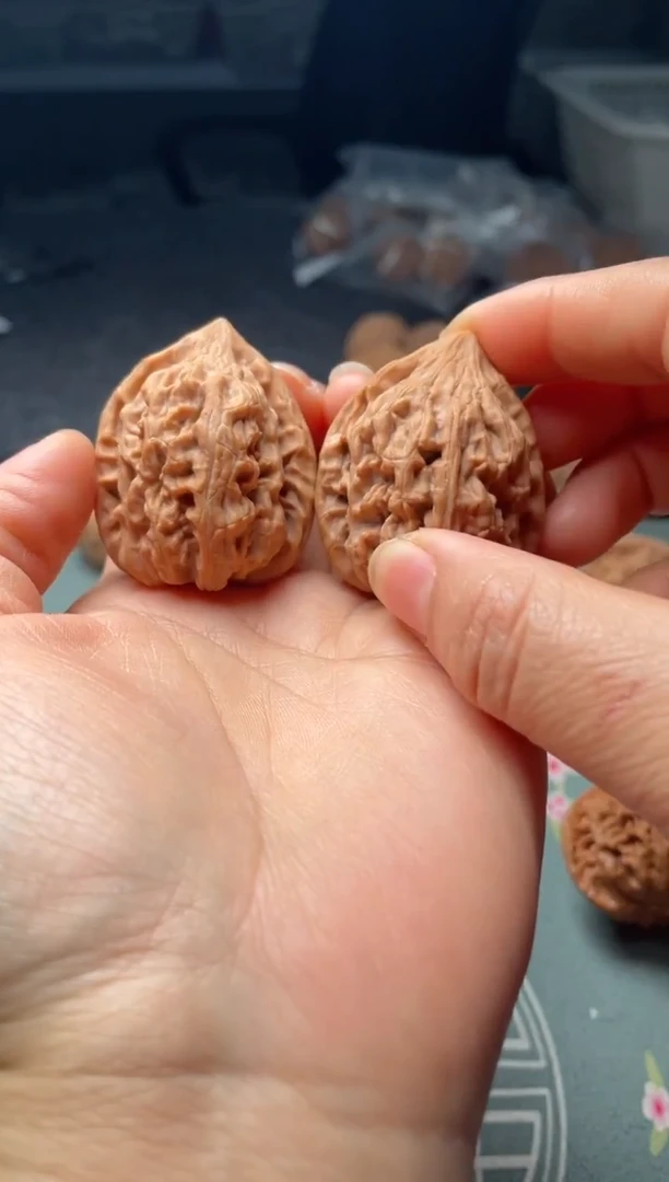 把件文玩核桃w175   鸡心   37尺