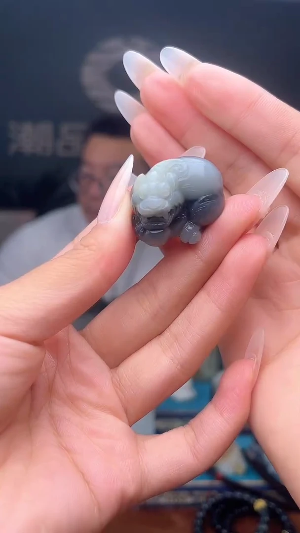 未镶嵌和田玉挂件1