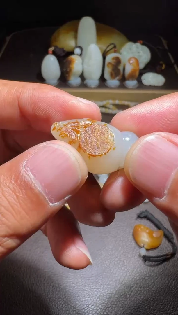 未镶嵌和田玉挂件和田玉