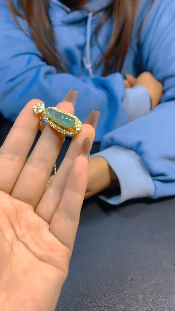 【闪购商品】翡翠吊坠(赠链)未镶嵌0800073944多样性发一