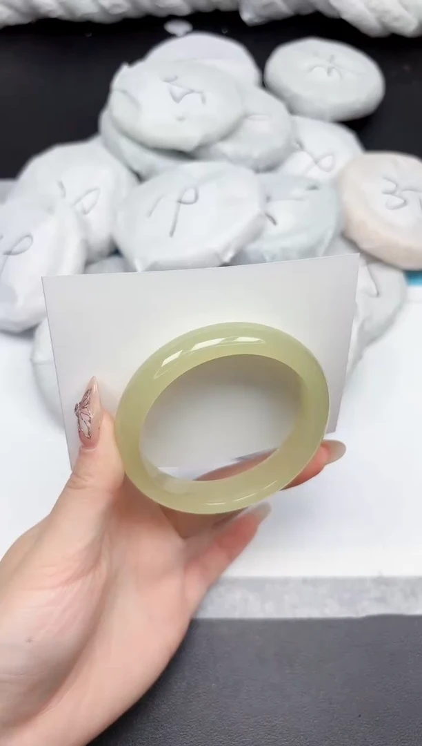 未镶嵌手镯石英质玉192-58