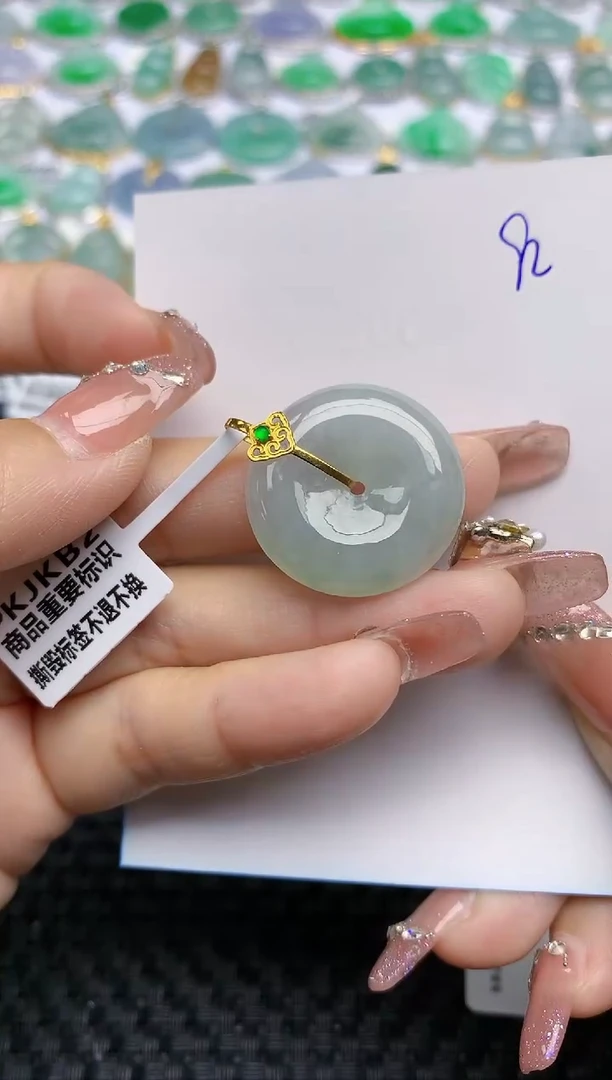 【闪购商品】翡翠颈饰18K金镶嵌天然A货翡翠 92