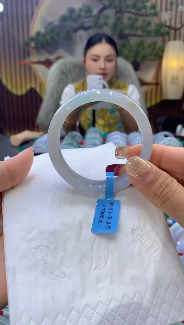 【闪购商品】翡翠手镯未镶嵌多人02226