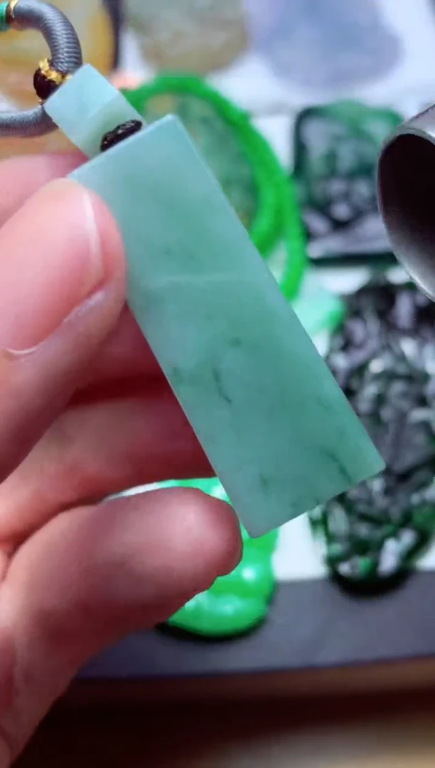 翡翠未镶嵌颈饰天然翡翠