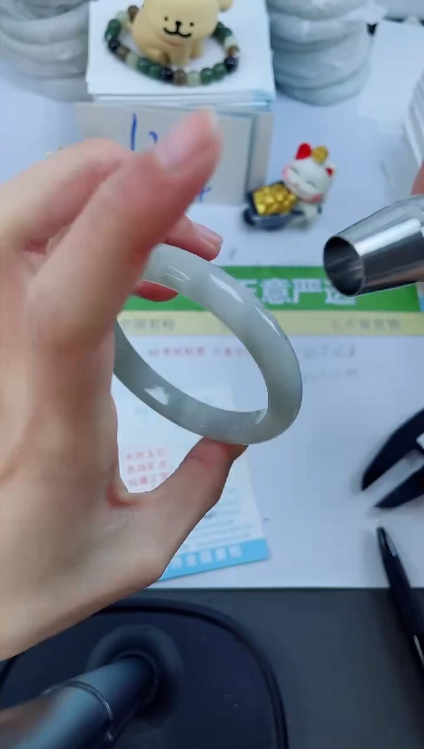 【闪购商品】石英质玉手镯未镶嵌720-58.7