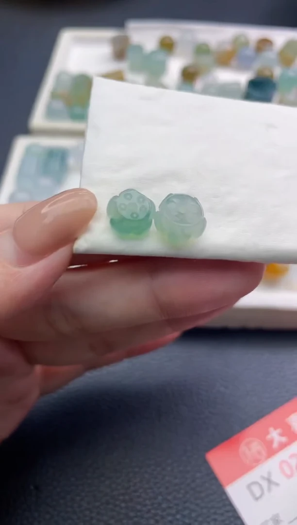 未镶嵌定制翡翠胖**圈珠子