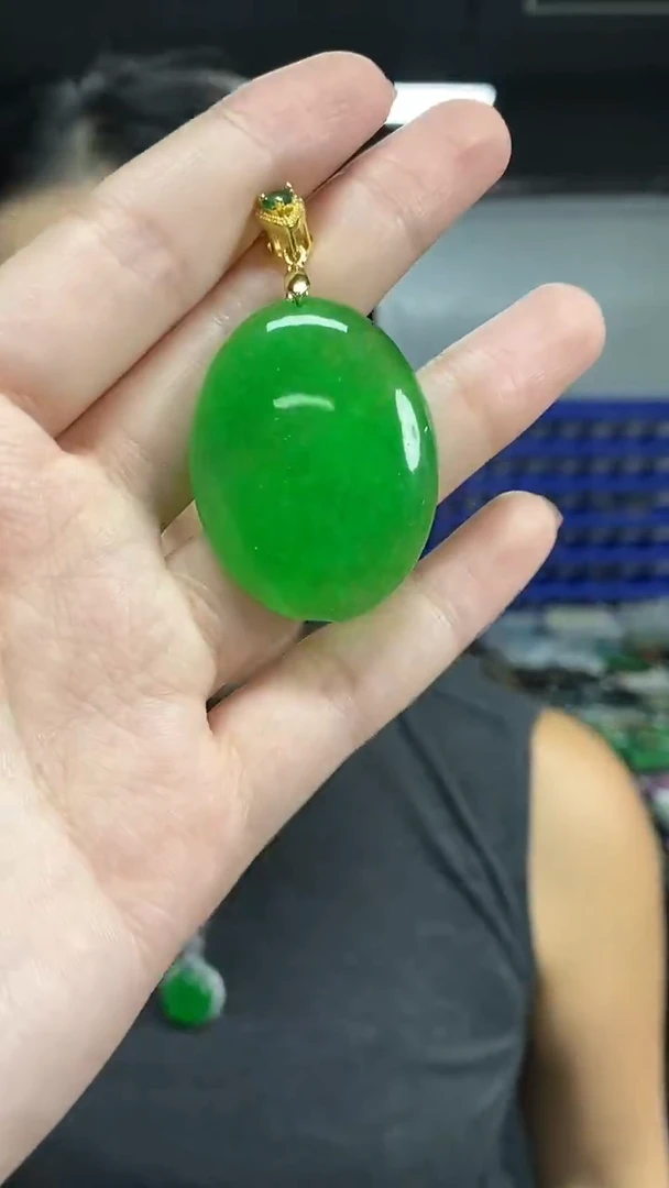 颈饰未镶嵌翡翠多样性发其一颜色微差