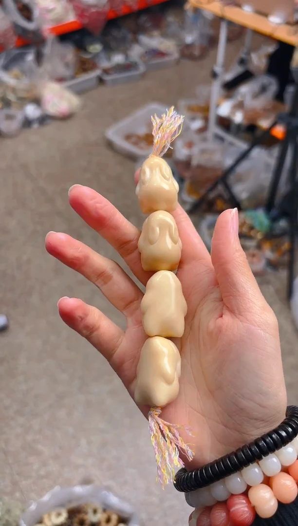 吊坠菩提根/象牙果风化兔子棒棒糖
