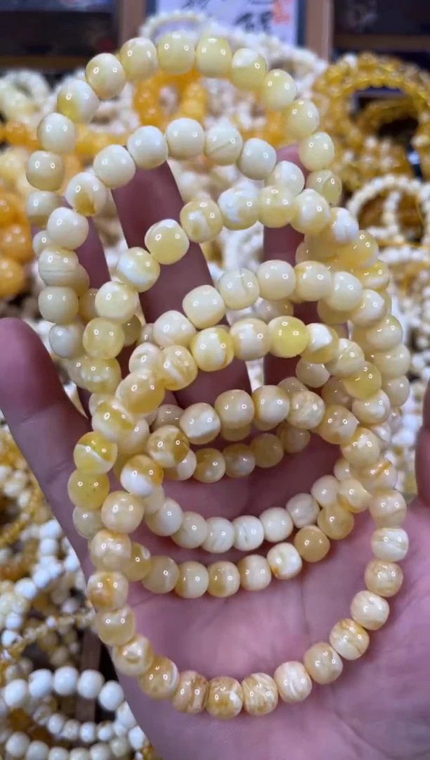 未镶嵌琥珀裸石JH20  8.5左右老型多样性一条