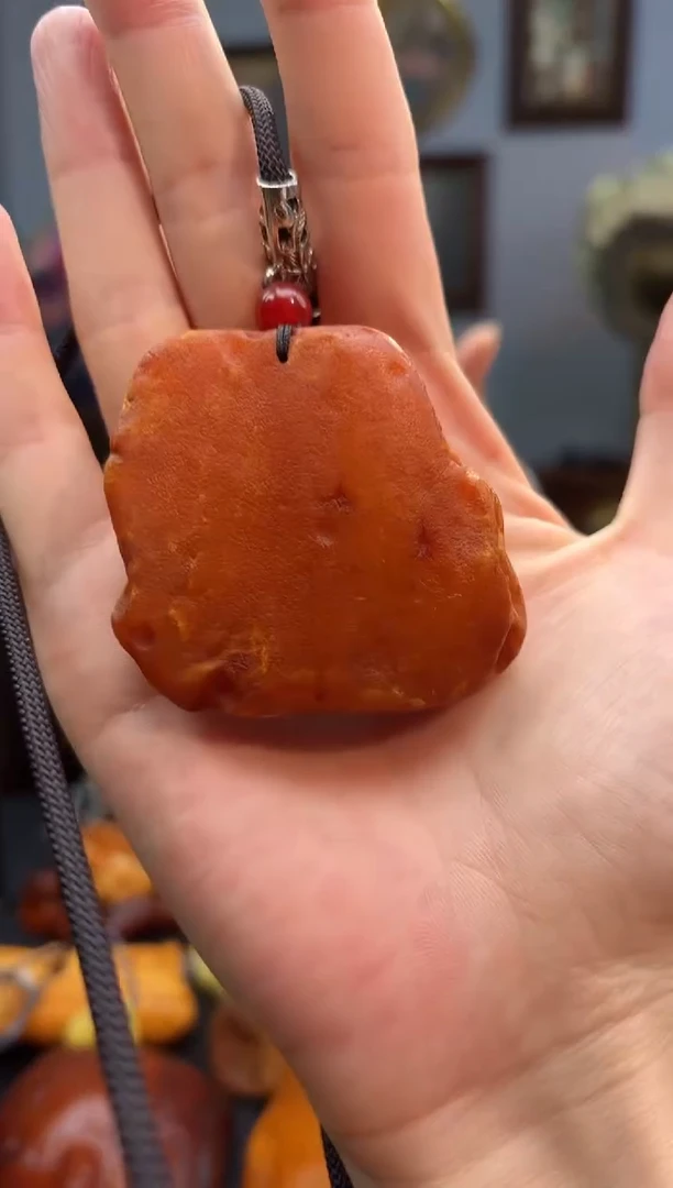 琥珀颈饰未镶嵌吊坠