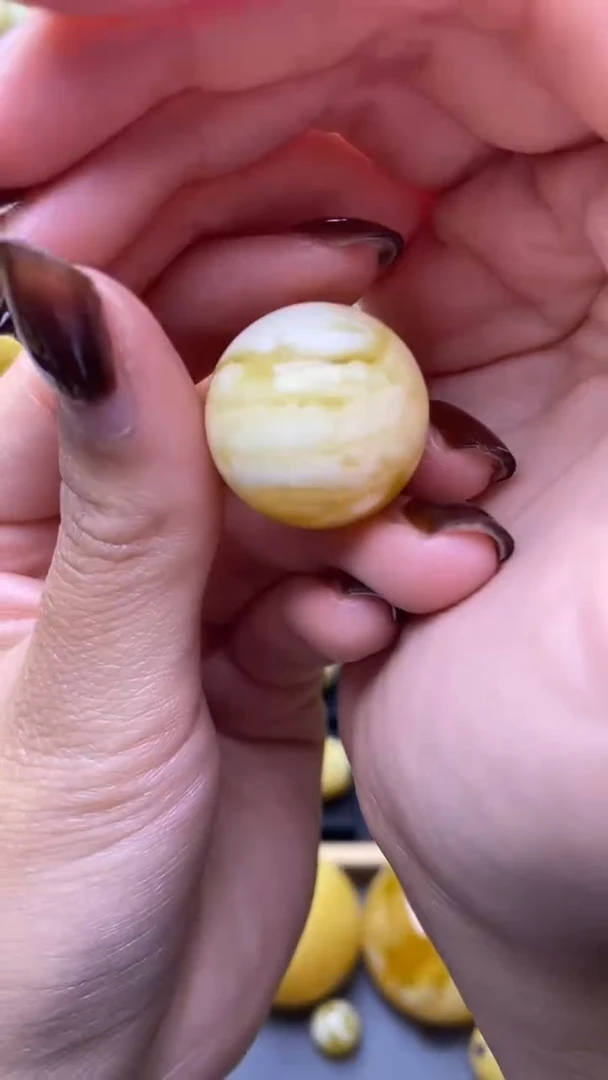 【闪购商品】琥珀裸石未镶嵌蜜蜡.62