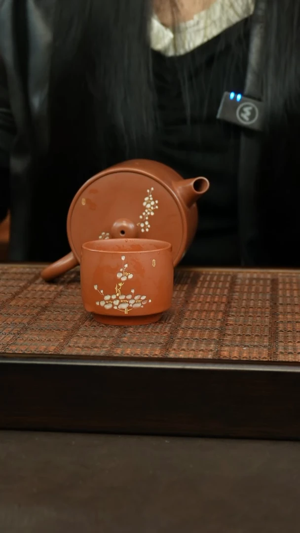【闪购商品】坭兴陶梅花刻绘主人杯钦州红