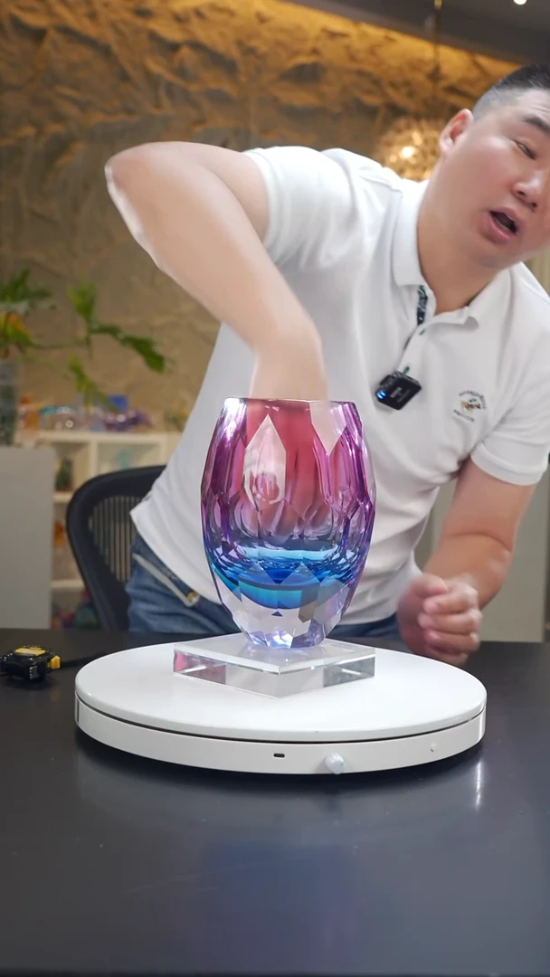 手工艺品琉璃金红蓝切面花器