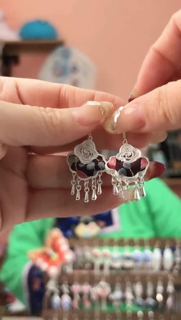 织绣艺枝独绣手工饰品77