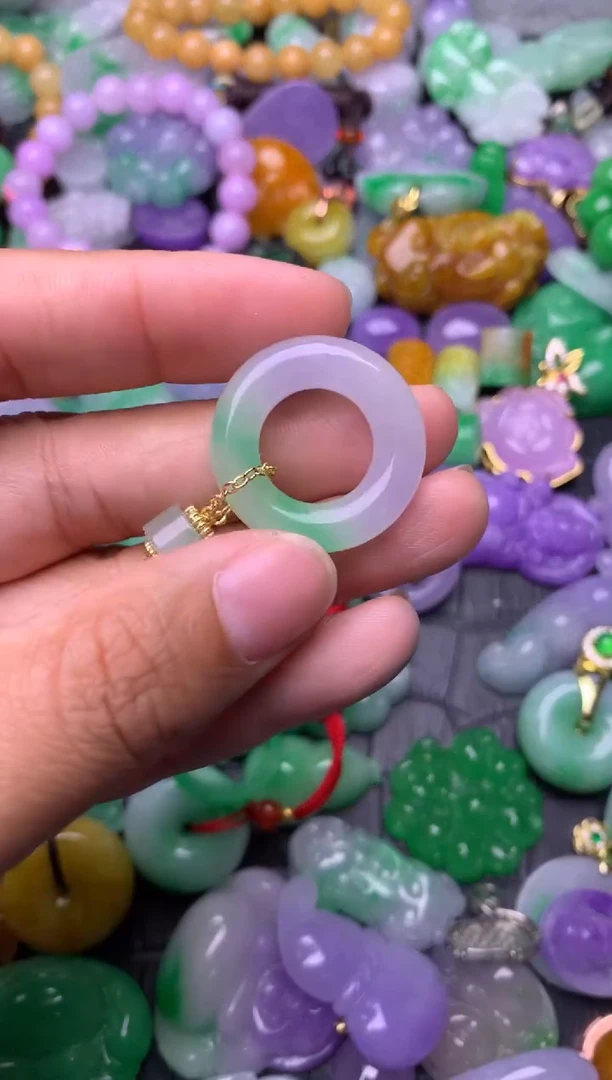 颈饰未镶嵌翡翠缅甸翡翠吊坠