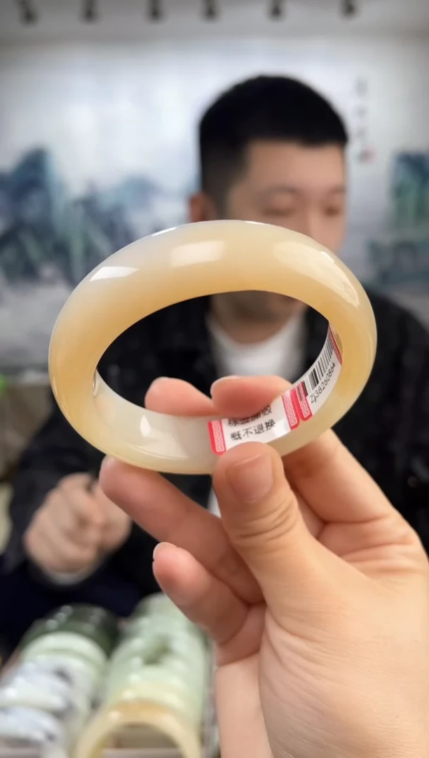 【闪购商品】和田玉手镯未镶嵌55圈口0864