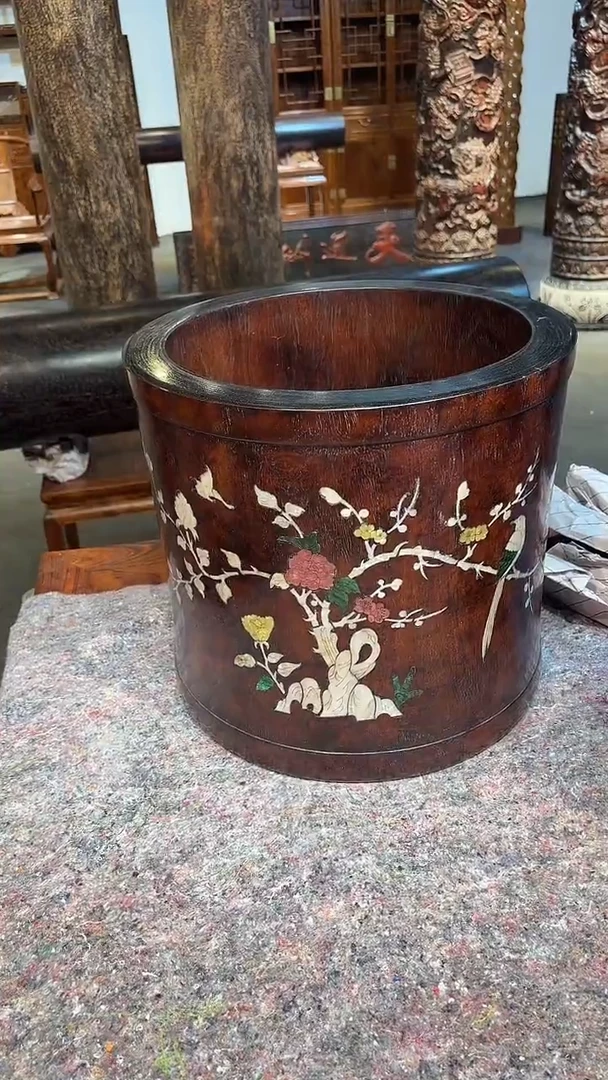 木木头款用****7黄花梨镶嵌38直径笔筒