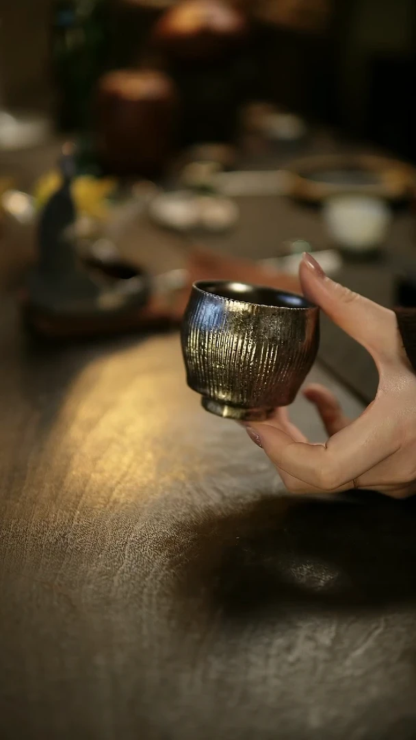 阿眠    松风舍程伟铂金彩品茗杯