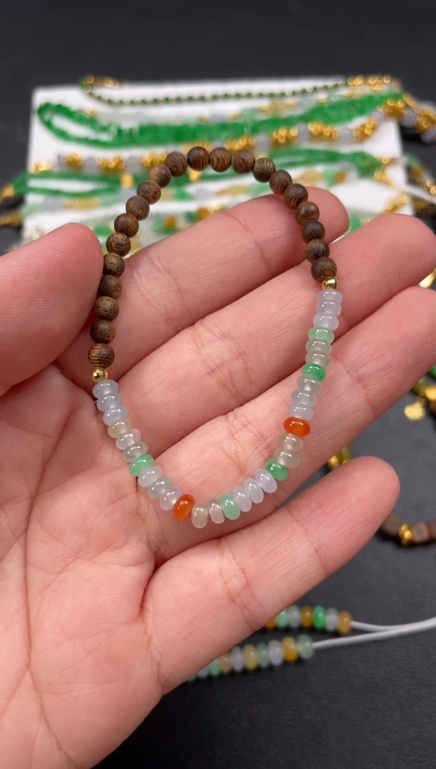 套链18K金镶嵌翡翠多样性  发货一条  P159