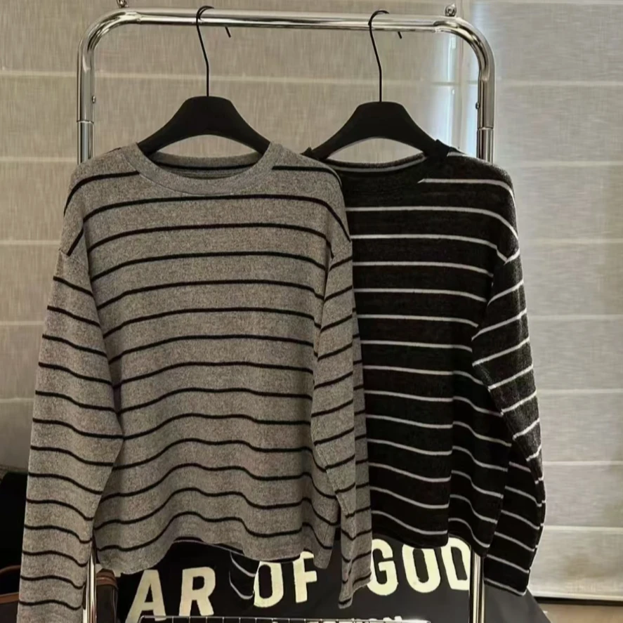 设计感磨毛条纹长袖T恤女2025秋冬季通勤宽松打底衫百搭圆领上衣