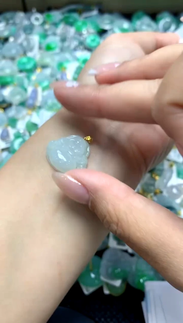 【闪购商品】翡翠颈饰18K金镶嵌111111111111111111