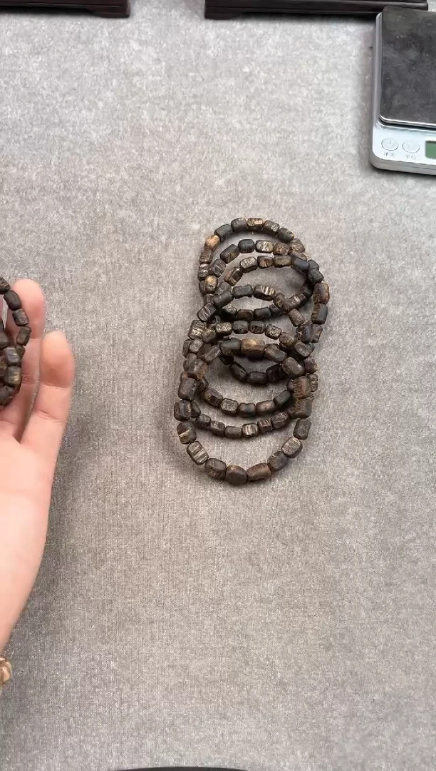 【闪购商品】沉香手串16号沉水绿奇楠多样性发货1条