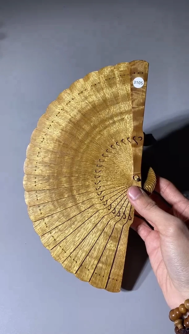 【闪购商品】金丝楠木雕310号15cm金丝楠木小叶桢楠扇子