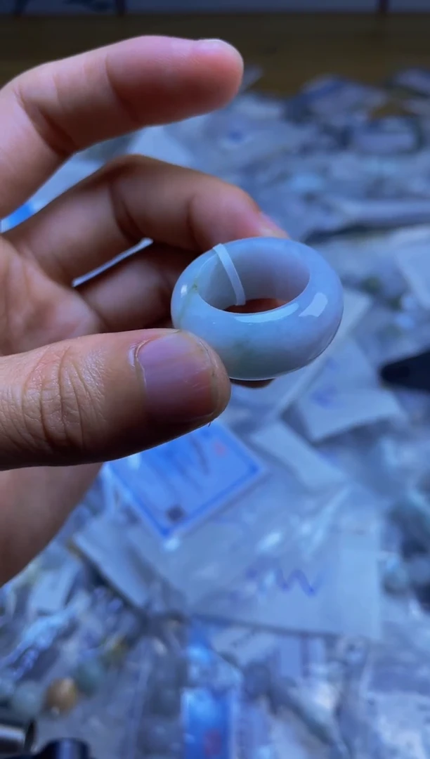翡翠戒指未镶嵌戒圈