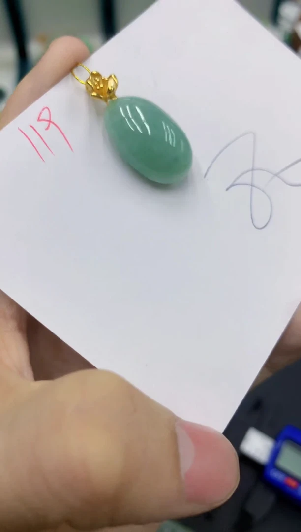 翡翠未镶嵌颈饰1111111111111111111111