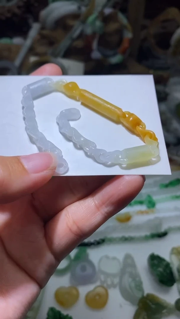定制翡翠未镶嵌翡翠链子