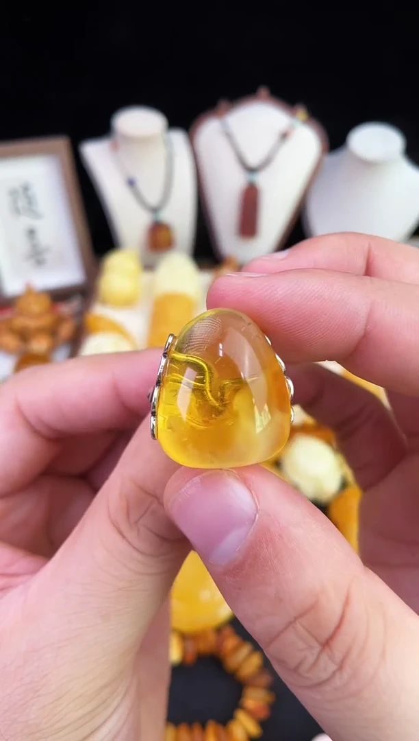 琥珀未镶嵌珠宝奇石柒月
