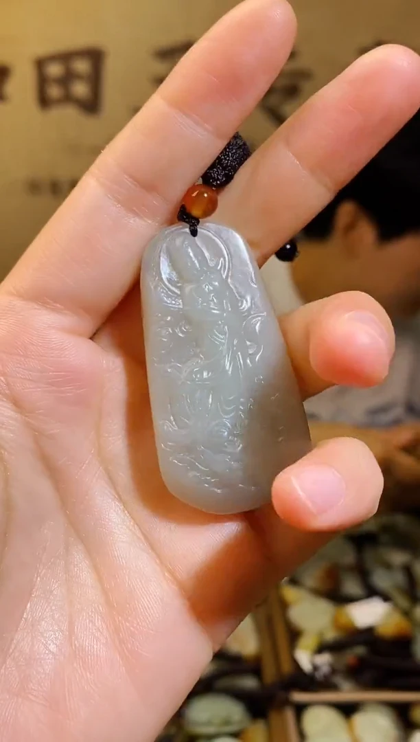 和田玉未镶嵌颈饰1