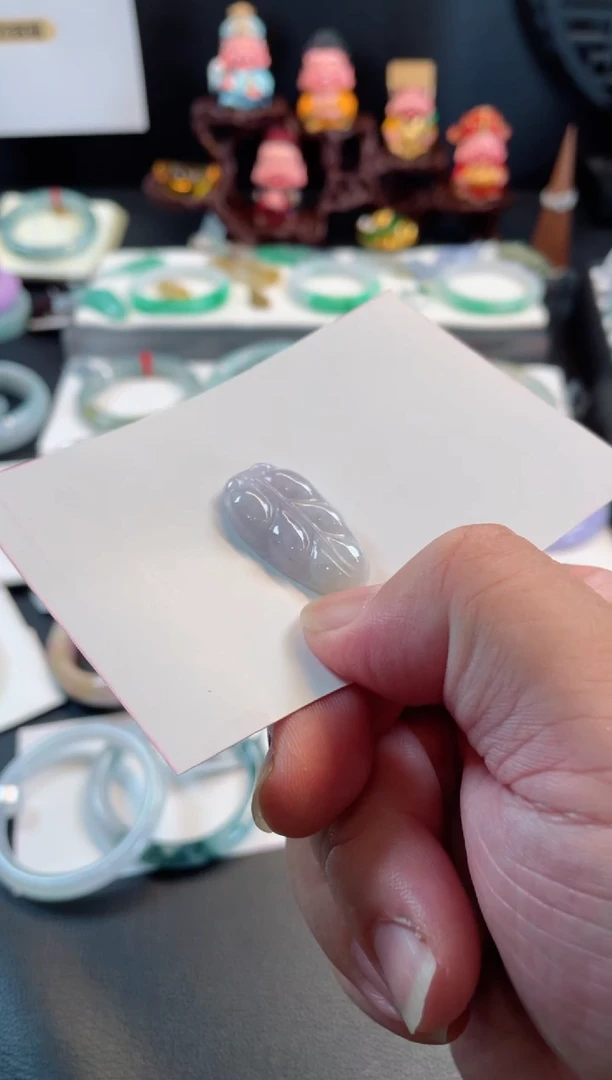 翡翠手镯未镶嵌8有纹裂