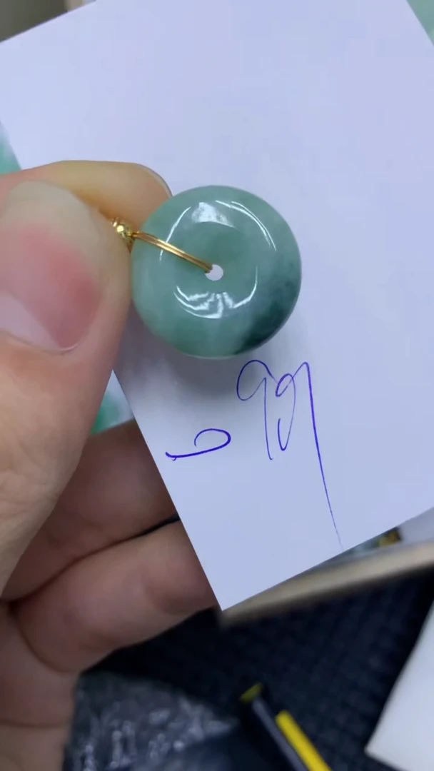 颈饰未镶嵌翡翠缅甸A货翡翠