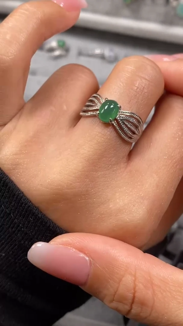 【闪购商品】翡翠戒指银S925镶嵌8461