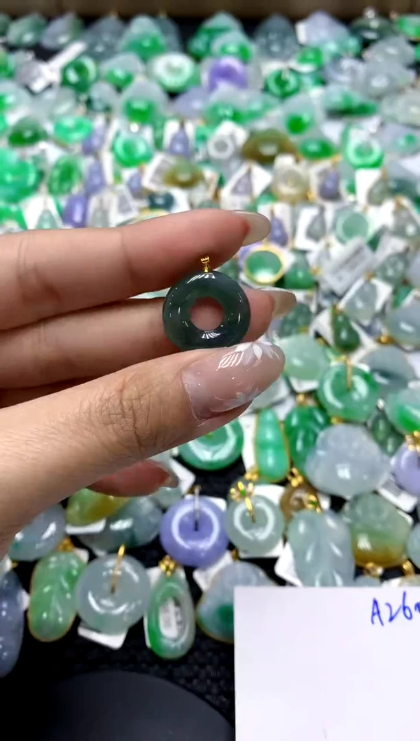 【闪购商品】翡翠颈饰18K金镶嵌111111111111