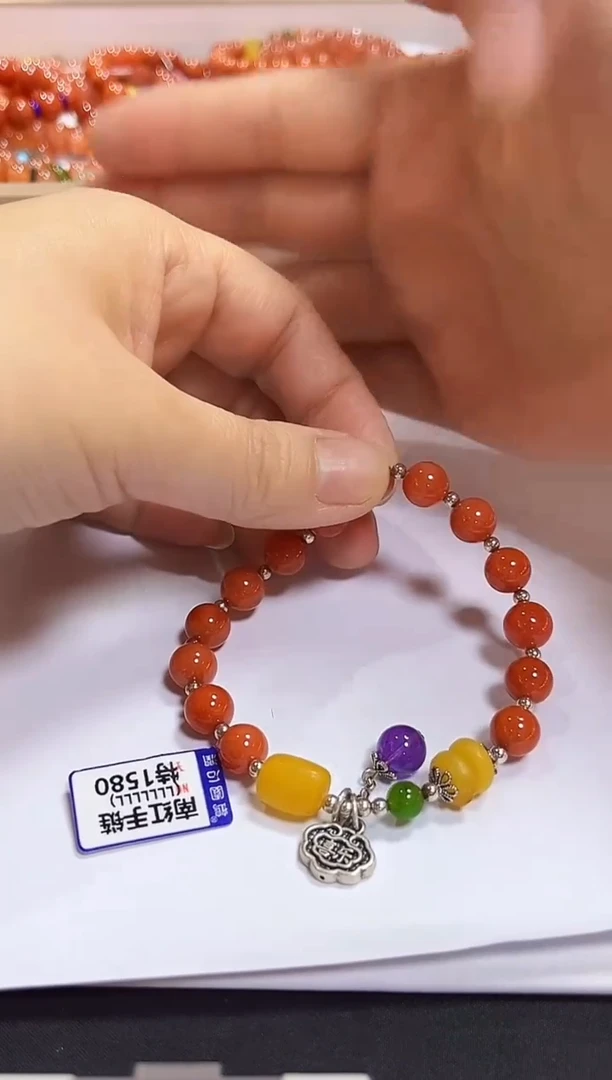 颈饰未镶嵌南红玛瑙手链