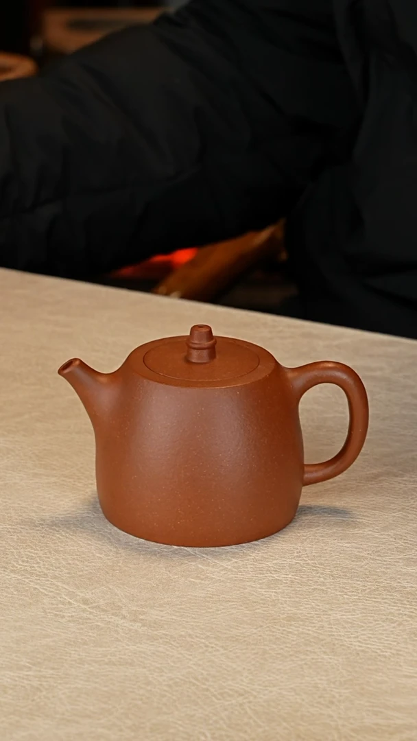 【闪购商品】紫砂茶壶微微瑕汉铎 宝山纯红降坡 200cc