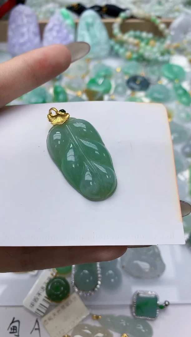 颈饰未镶嵌翡翠天然翡翠A货
