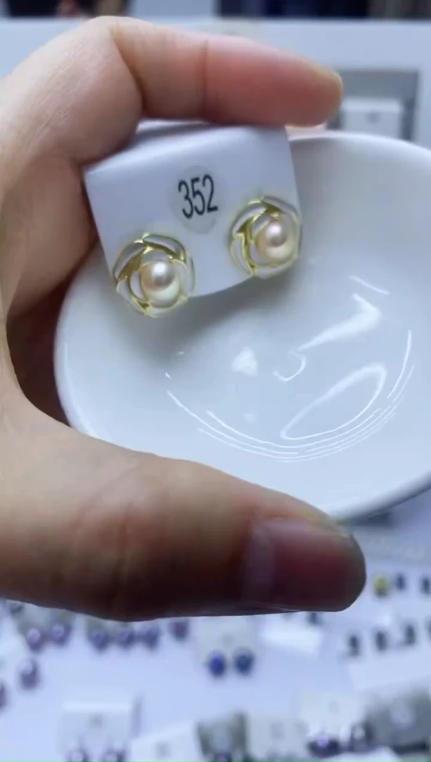 【闪购商品】淡水珍珠耳饰银S925镶嵌352